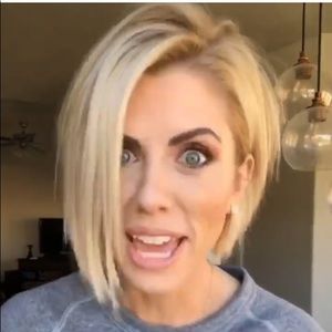 Meet your Posher, Kelly